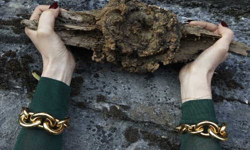 SAINT LAURENT圣罗兰正式发布品牌首个高级珠宝系列