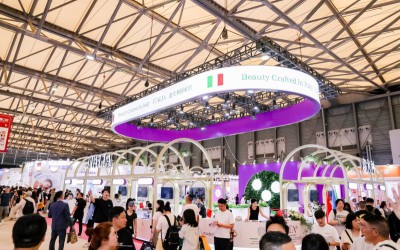 “Beauty crafted in Italy”:意大利展团闪耀CBE 2025上海美博会,共鉴意式美妆魅力 “Beauty crafted in Italy”:意大利展团闪耀CBE 2025上海美博会,共鉴意式美妆魅力